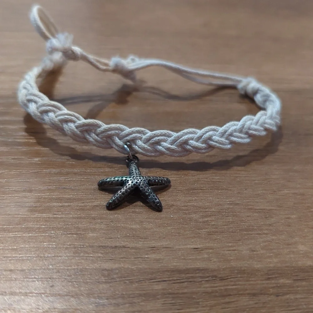 Aloha Hawaiian Themed Set Of Four Bracelets‎